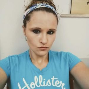 Meet your Posher, Shana